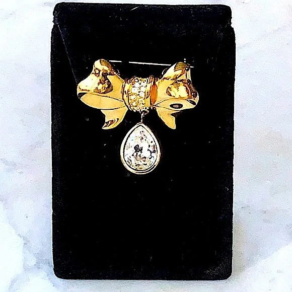 SWAROVSKI BOW BROACH CLEARCRYSTAL TEAR DROP GOLD MARKED SWAN